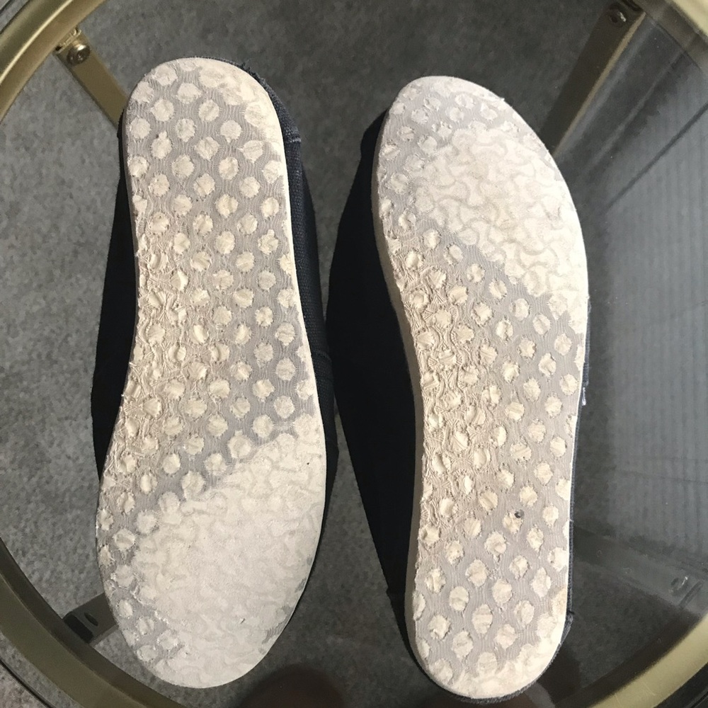TOMS - Picture 4 of 5